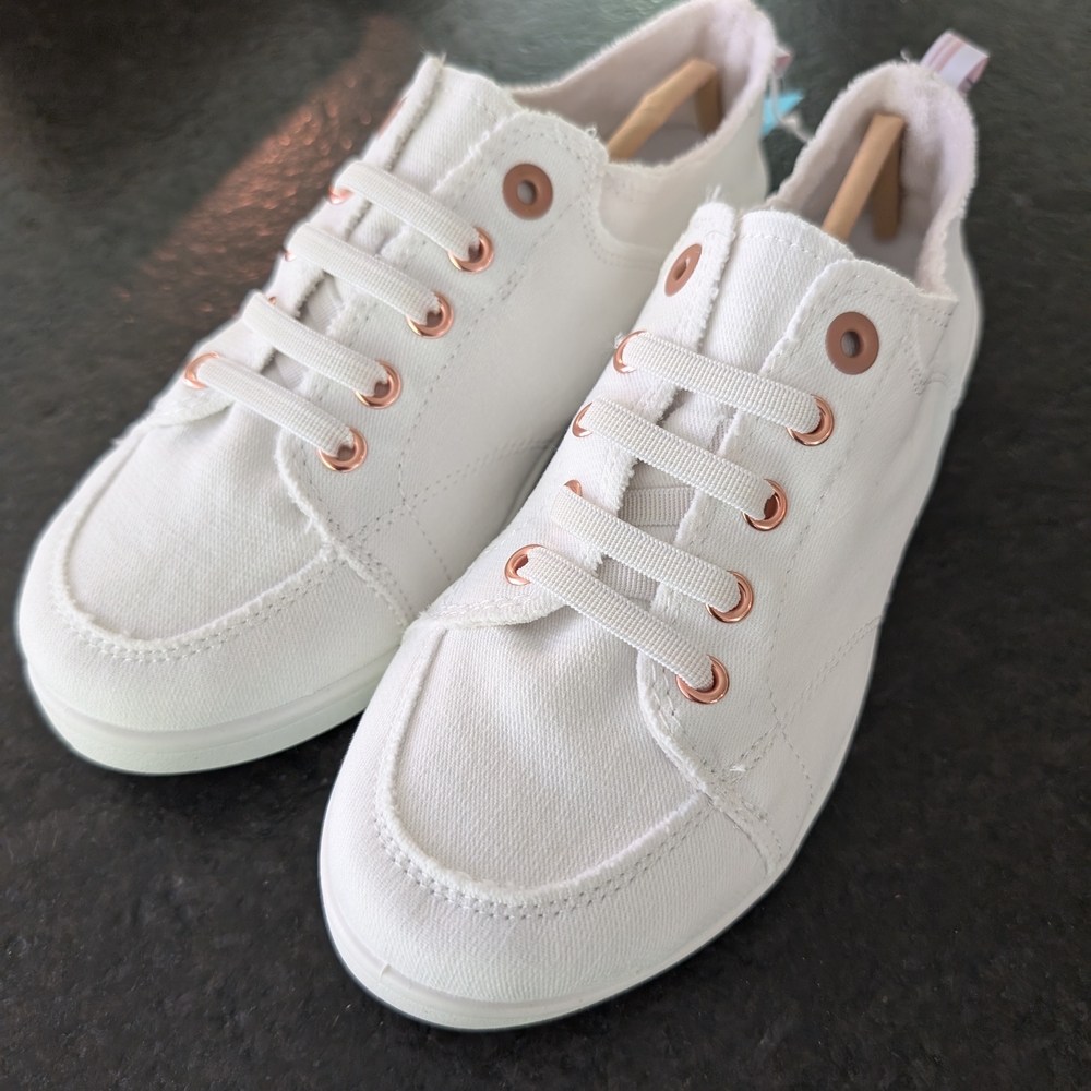 NWT Vionic Canvas Beach Pismo Casual Sneaker, size 7